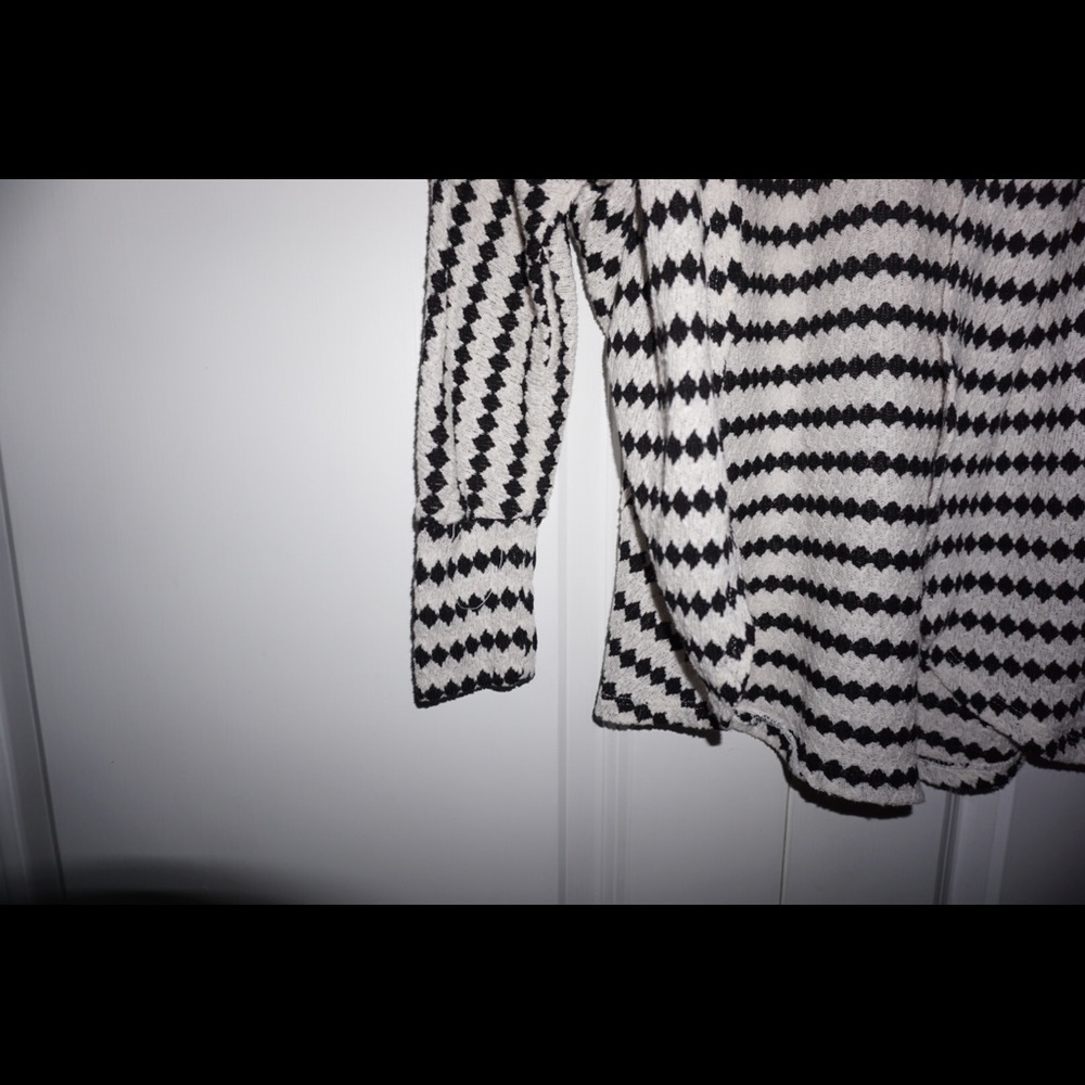 Cardigan - Picture 2 of 3